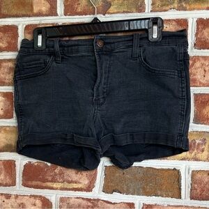 Hollister Dark Denim Mid Rise 3”Women's Jean Shorts. Size 30